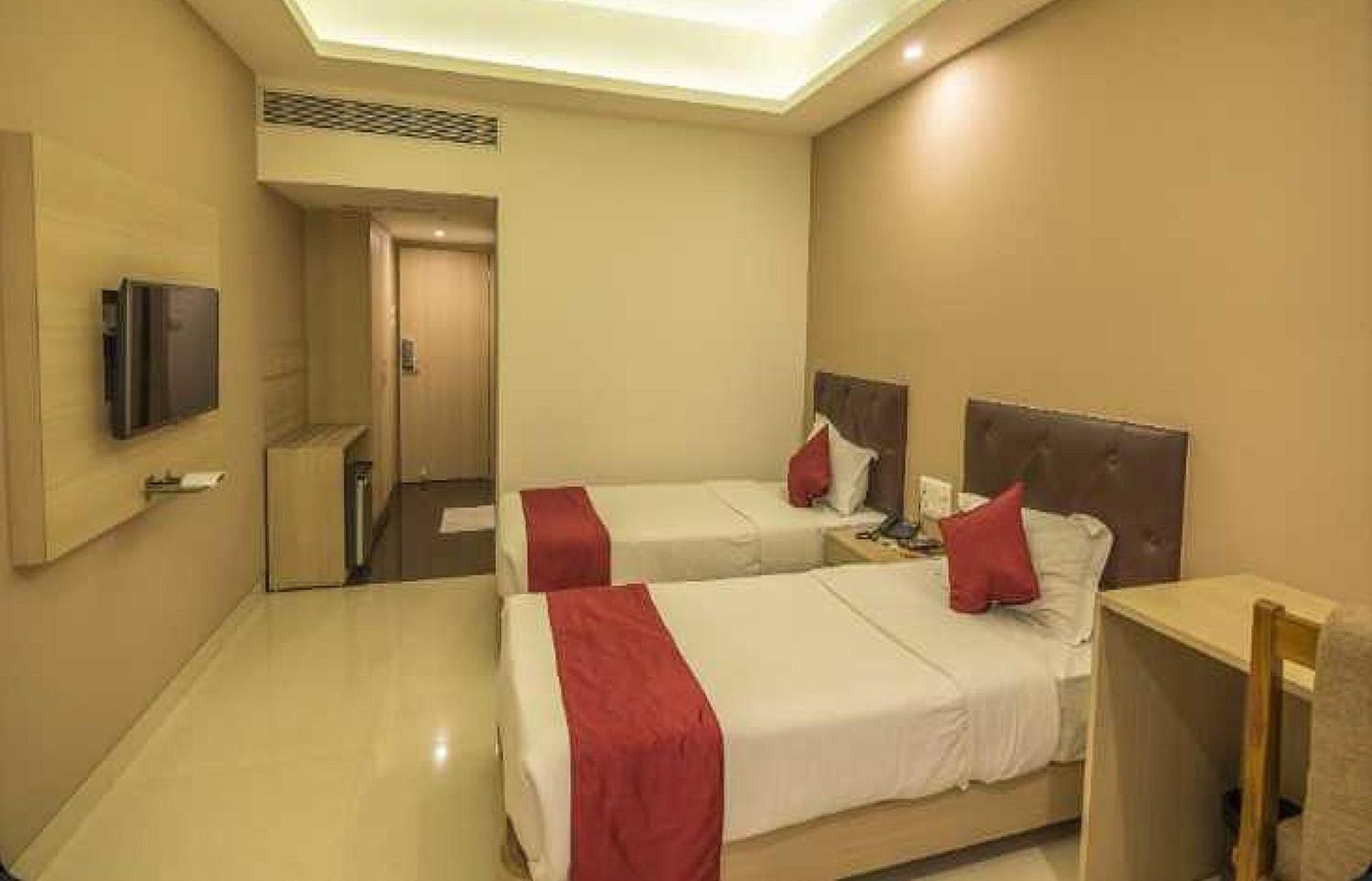 Palette Hotel Nisarga By Sunday Bhopal Exterior foto